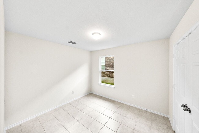 Building Photo - Welcome Home! Sterling Ridge