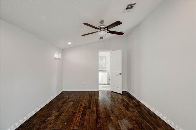 Building Photo - 811 Gunter St