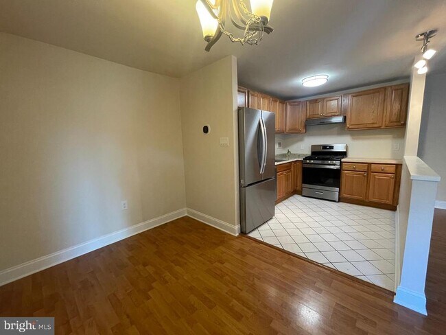 Building Photo - 6139 Leesburg Pike