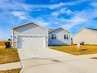 Building Photo - 4 Bed 2.5 bath Ranch with Finished Basement!