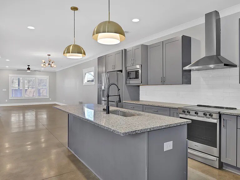 Building Photo - 368 Glenrose Ave