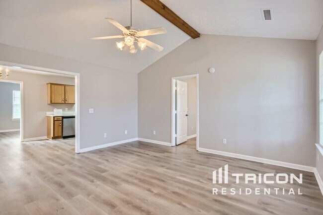Building Photo - 928 Pin Oak Dr