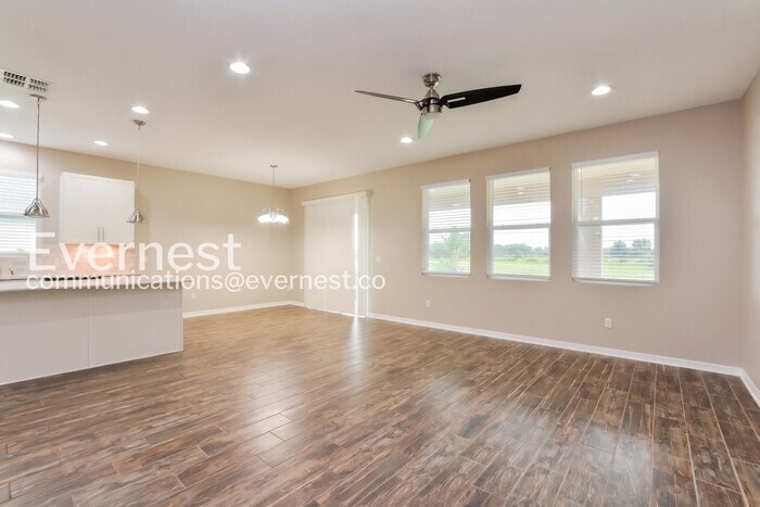 Building Photo - 1891 Castleton Dr