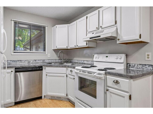 Building Photo - 13316 Zenith Ln