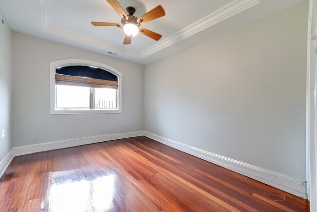 Building Photo - 1800 Sawgrass St