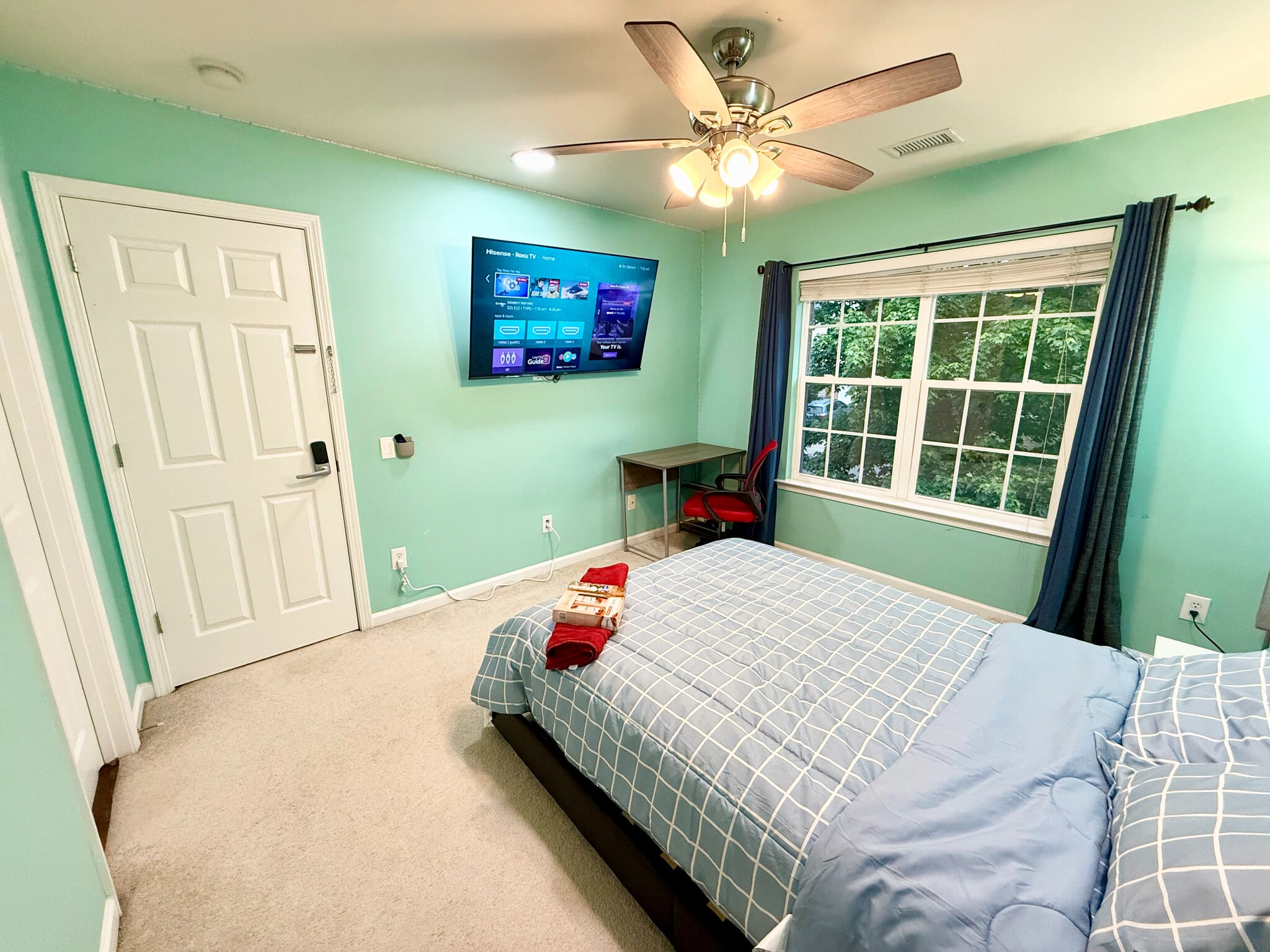 Building Photo - Room in House on Arbor Vista Dr