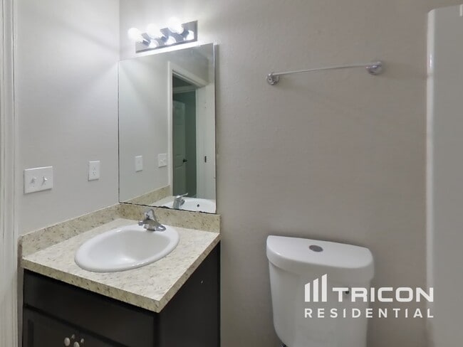 Building Photo - 78611 Rock Ct