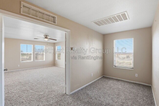 Building Photo - 5931 W Albeniz Pl