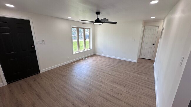 Building Photo - 4628 W 88th Pl