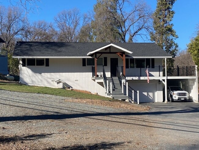 Primary Photo - Energy-Efficient & Stylish Sonora Home wit...