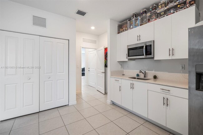 Building Photo - 21189 SW 127th Ct