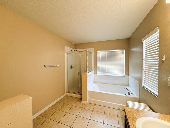 Building Photo - 3078 Seaview Castle Dr