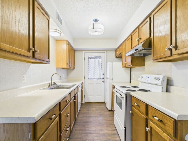 Building Photo - 107 Frederick Rd