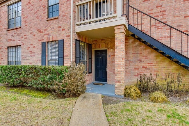 Primary Photo - 2255 Braeswood Park Dr