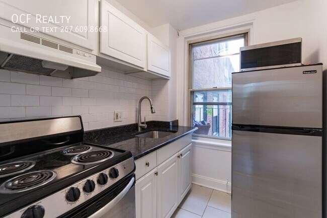Building Photo - 1413 Lombard St