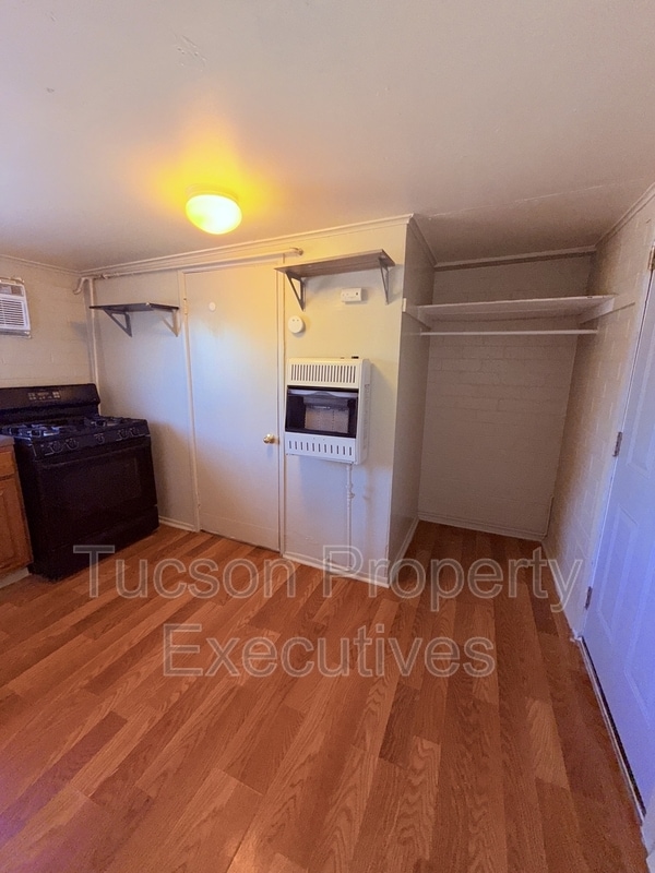 Building Photo - 3274 E Benson Hwy