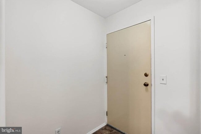 Building Photo - 107 Donzen Dr