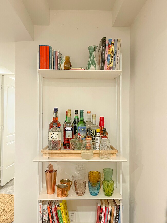 Building Photo - 124 Covert St