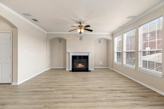 Building Photo - 1507 Saddle Blanket