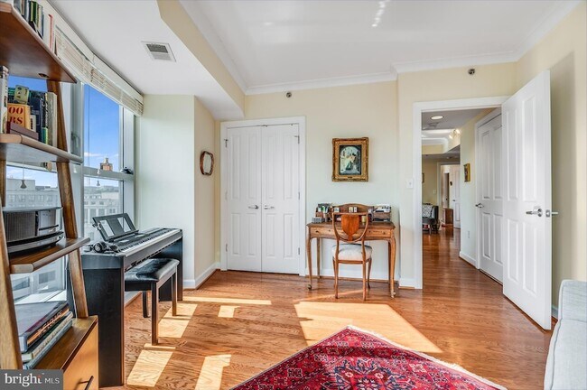 Building Photo - 777 7th St NW