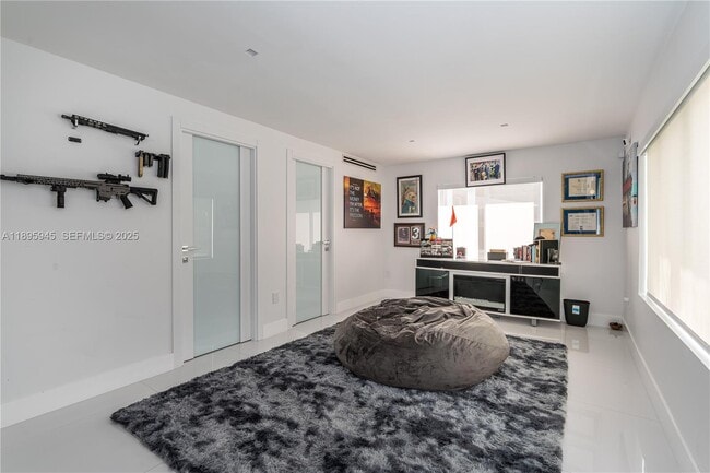 Building Photo - 11531 SW 93rd St