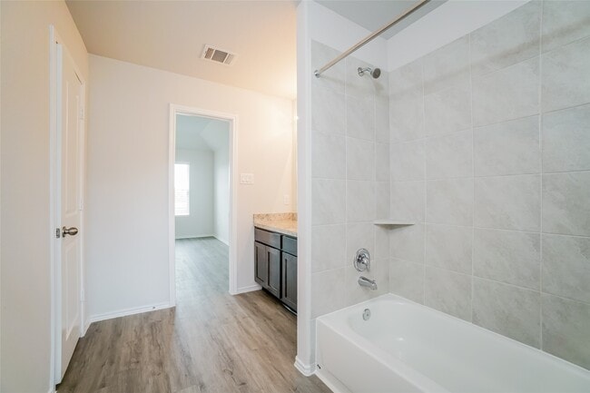 Building Photo - 206 Mouflon Dr