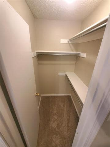 Building Photo - 18333 Roehampton Dr