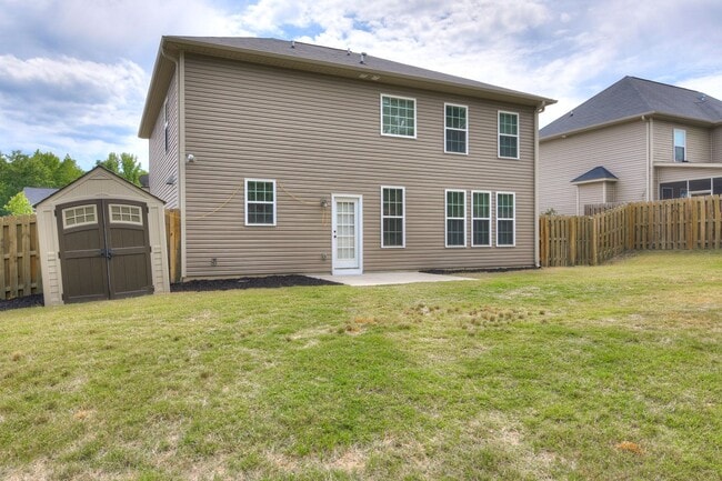 Building Photo - Canterbury Farms - 4 Bed 2.5 Bath