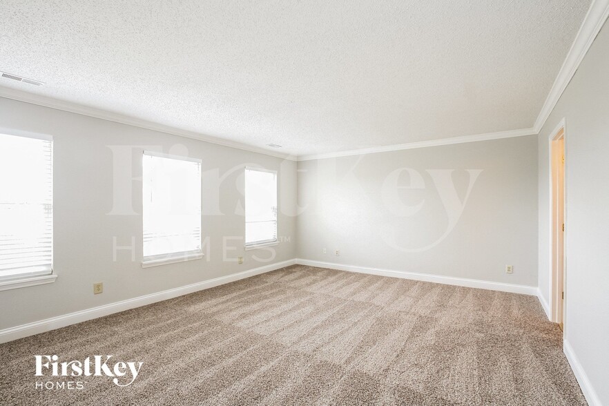 Building Photo - 5246 Melbourne Rd