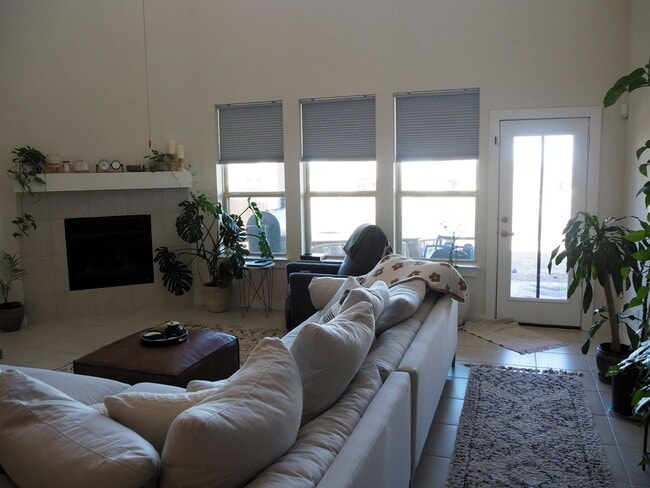 Building Photo - 4317 Swallow Dr