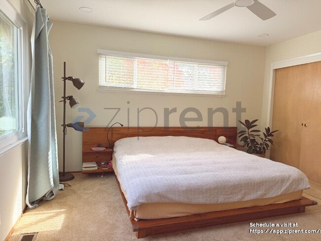 Building Photo - 500 Malaga Way