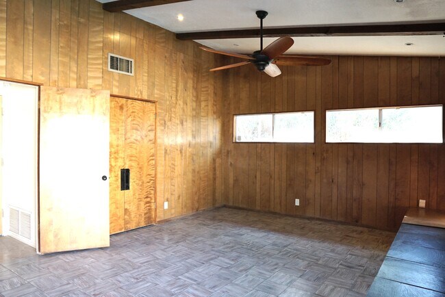 Building Photo - 53815 Avenida Carranza
