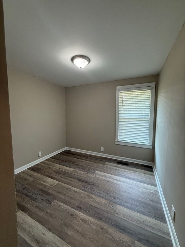 Building Photo - Recently Renovated Three Bedroom in Gallatin