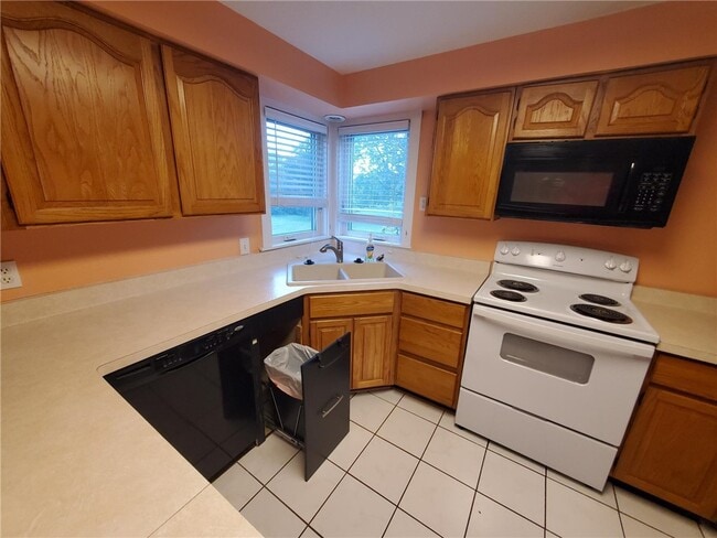 Building Photo - 1148 Jackson Rd