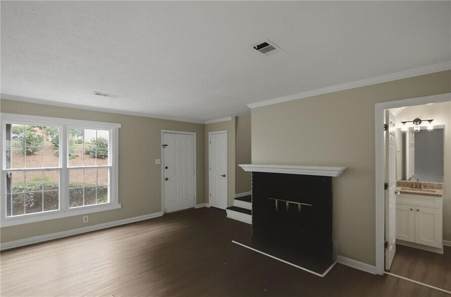 Building Photo - 218 Mill Creek Pl