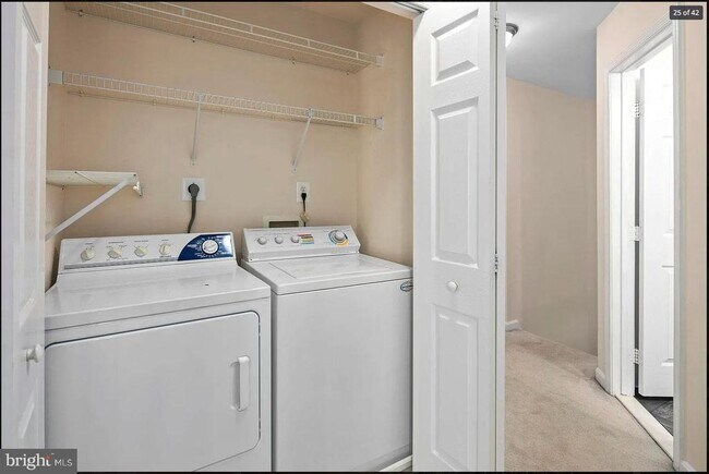 Building Photo - 5394 Chieftain Cir