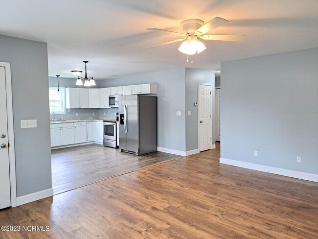 Building Photo - 151 Oyster Ln