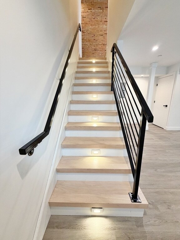 Building Photo - 182 Webster St