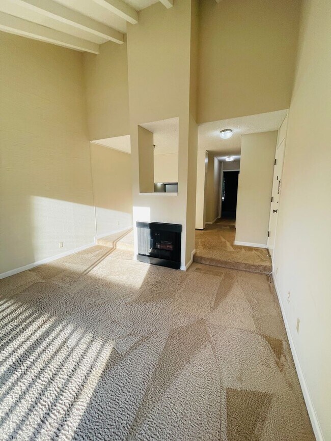 Primary Photo - 1 bedroom upstairs unit in Walnut Park