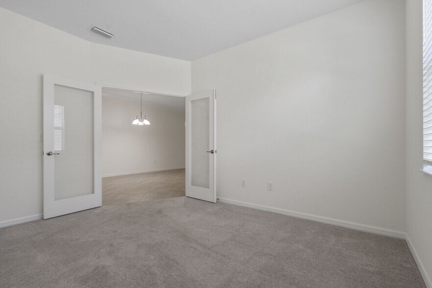 Building Photo - 4240 Lemongrass