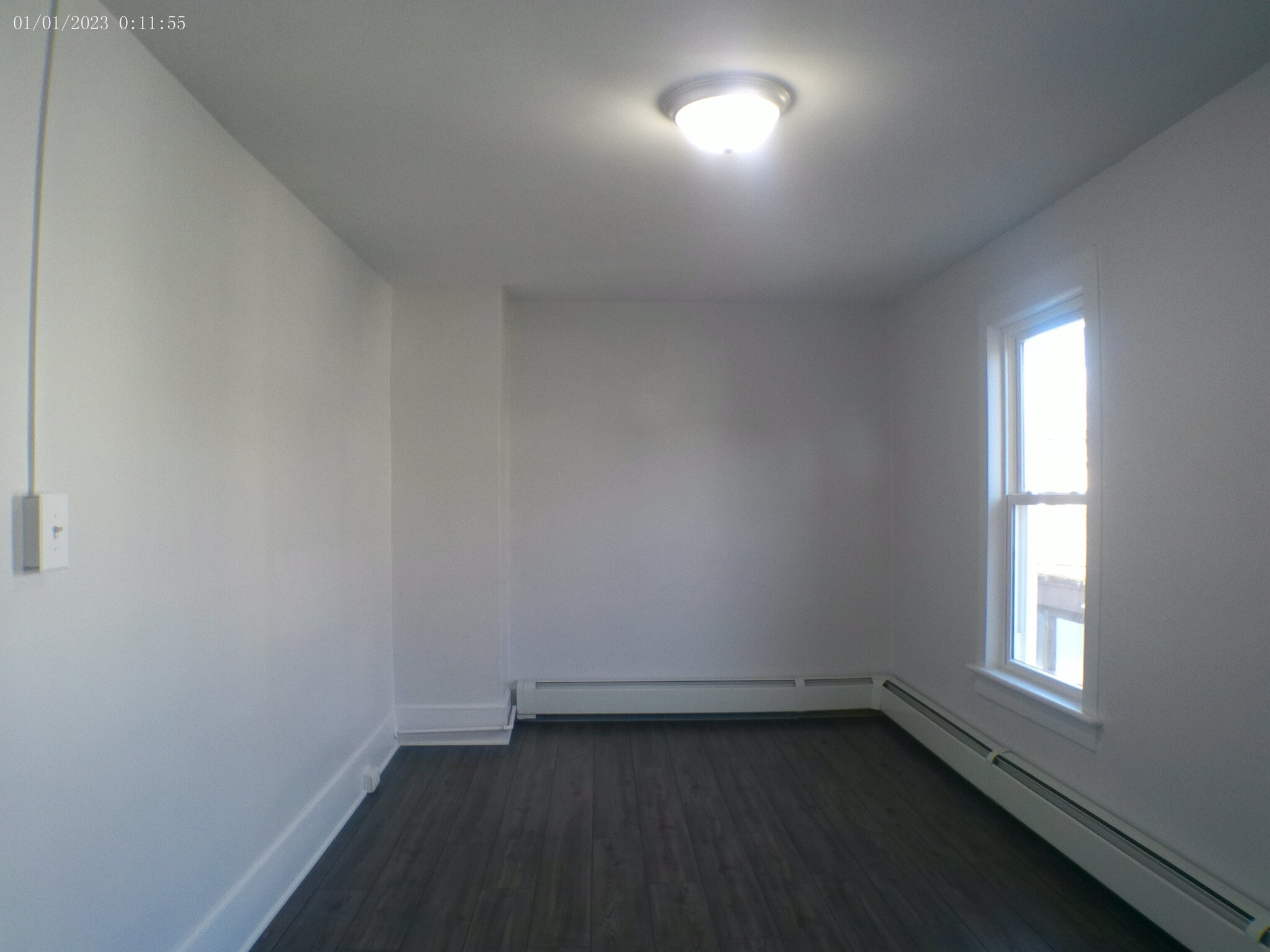 Large Master bedroom. - 35 Main St