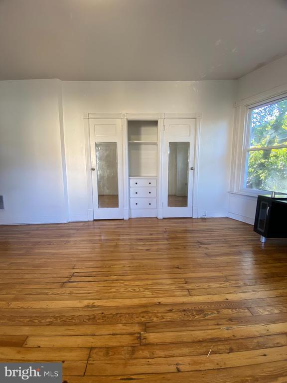 Building Photo - 416 S 45th St