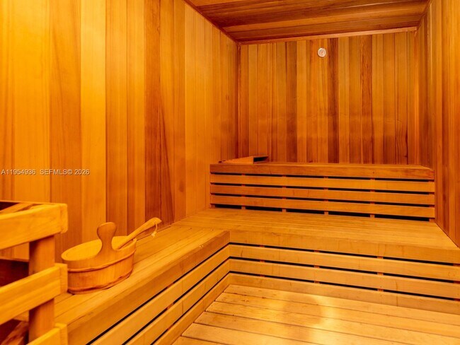 Building Photo - 1080 Brickell Ave