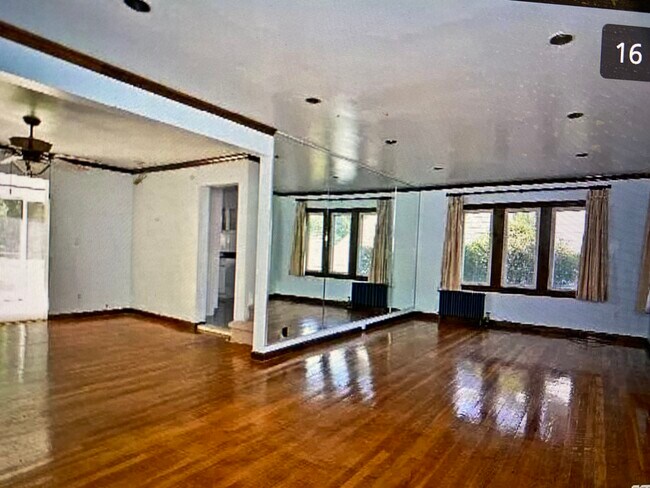 Building Photo - 58 Hicks Ln