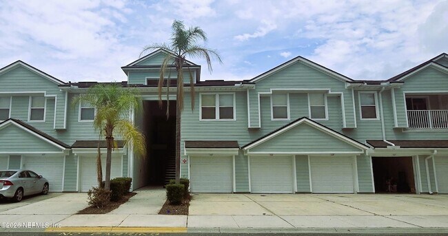 Building Photo - 7047 Deer Lodge Cir