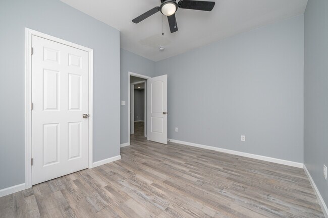 Building Photo - 206 Boundary Dr