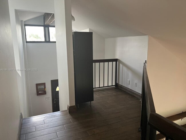 Primary Photo - 9518 SW 148th Ave Cir E