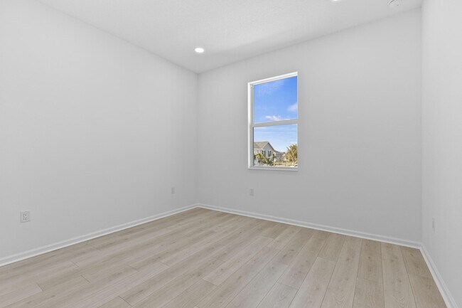 Building Photo - 4404 Longwood Lk Sq