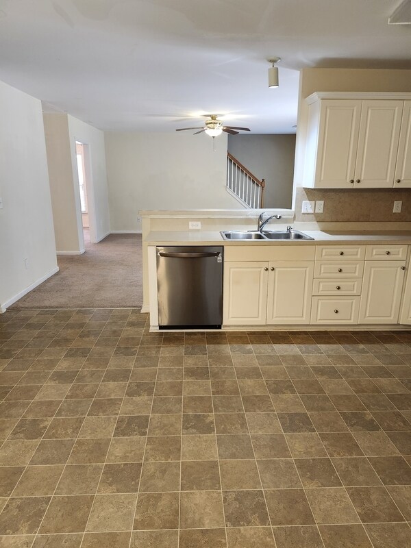 Building Photo - 429 Buttonbush Ct