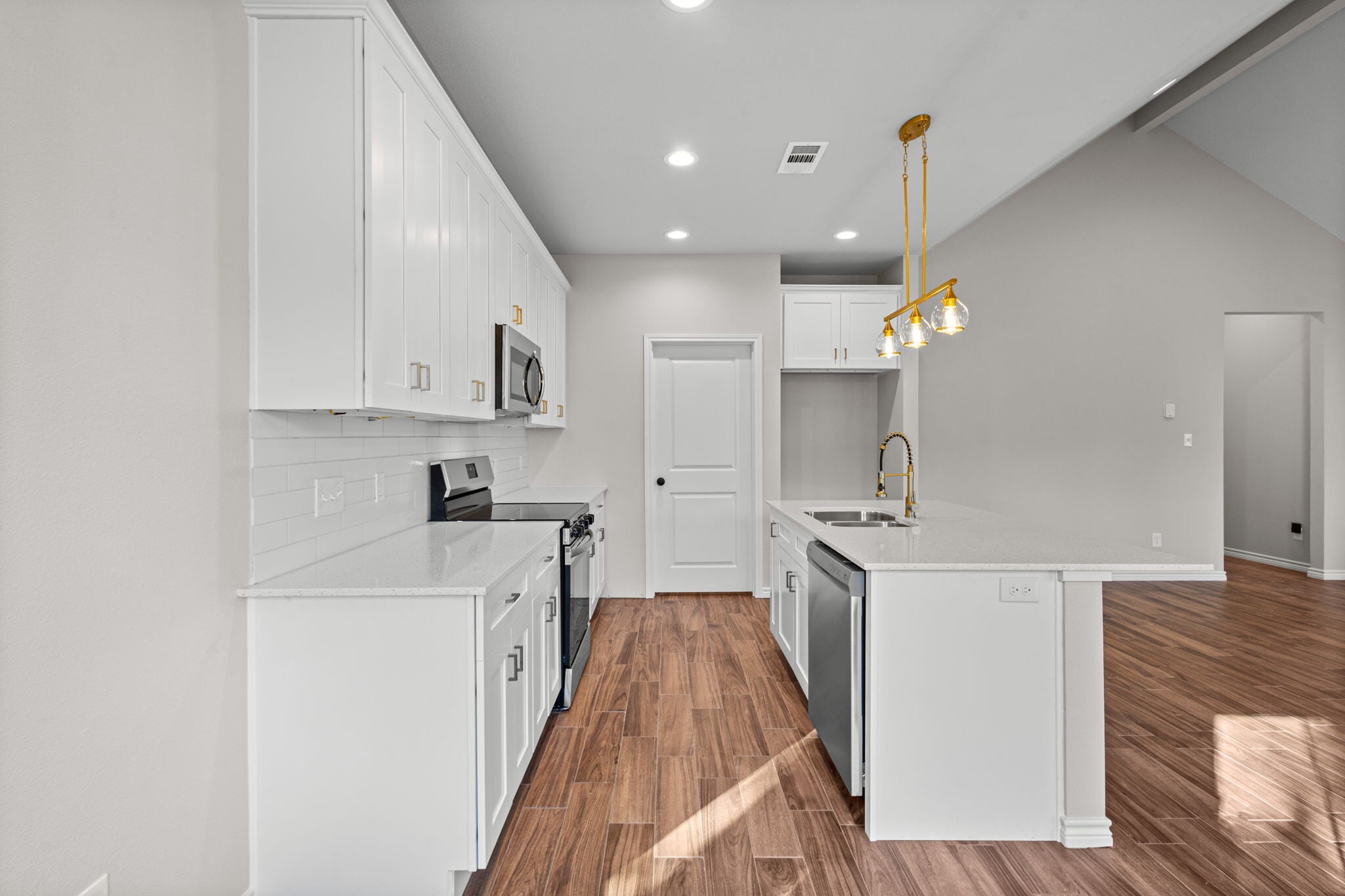 Building Photo - 195 Teal Dr